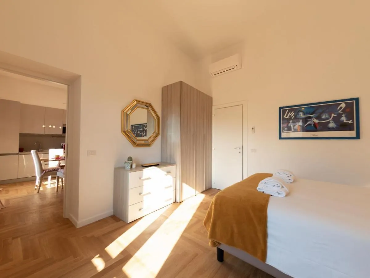 The Best Rent - Bright Apartment Near Isola Tiberina 罗马