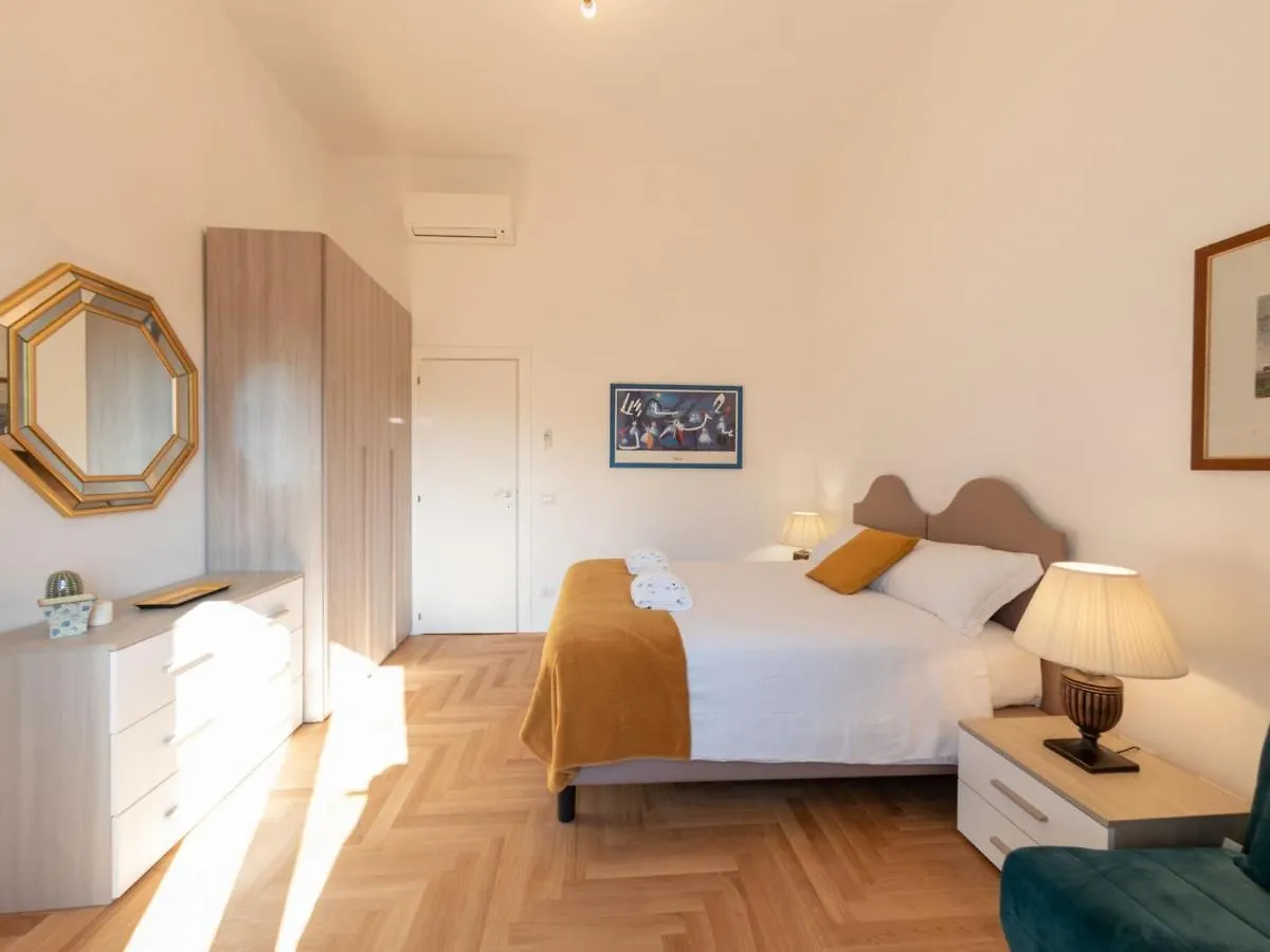 The Best Rent - Bright Apartment Near Isola Tiberina Roma